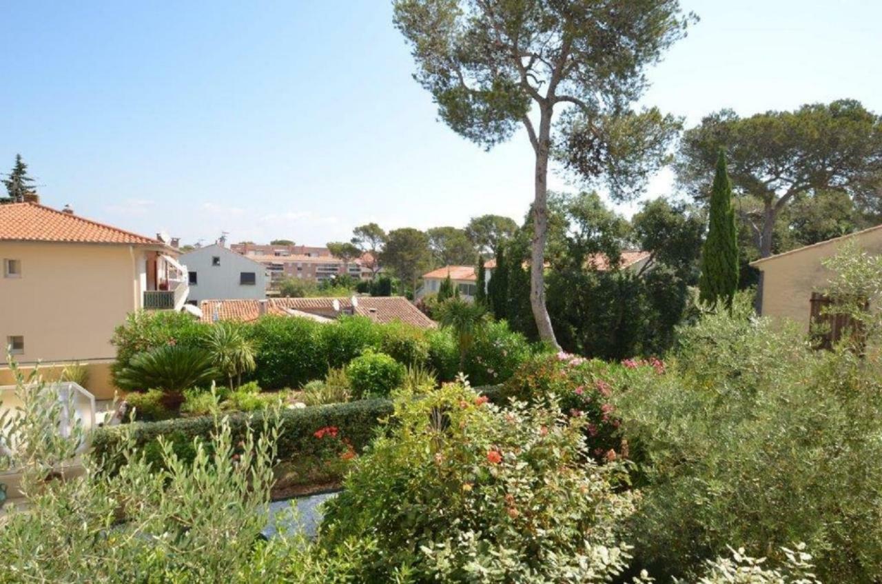 Pins Parasol Frejus Bagian luar foto